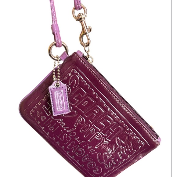 COACH Poppy Wristlet - Picture 7 of 9